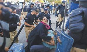 Conflict between PTI employees and police avoided